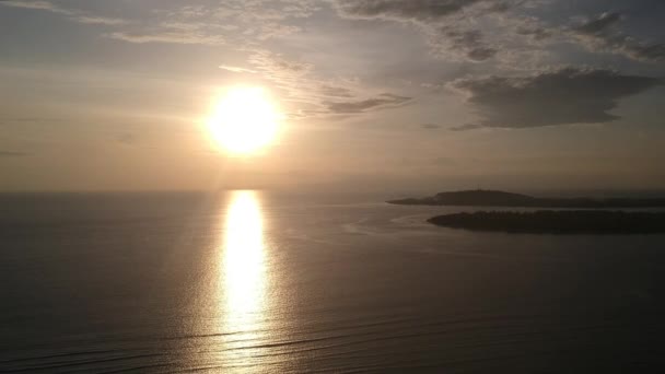 Тривалість заходу сонця видимі острови і океан — стокове відео