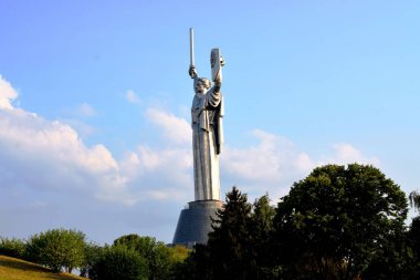 Anavatan Anıtı Ukrayna 'nın başkenti Kiev' de anıtsal bir heykeldir.. 