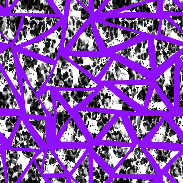 ヒョウ柄と三角形のシームレスなカラフルな明るいパターンを描きました — ストック写真