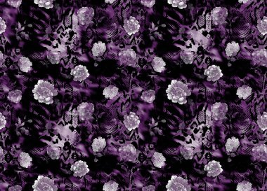 Renksiz parlak kravat. Çiçeklerle boyanmış yılan deseni.