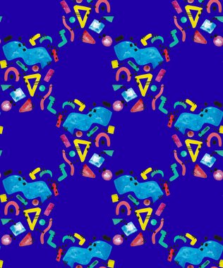 Elleri, bulanık suluboya geometrik şekillerle renksiz parlak desenler çizmiş.