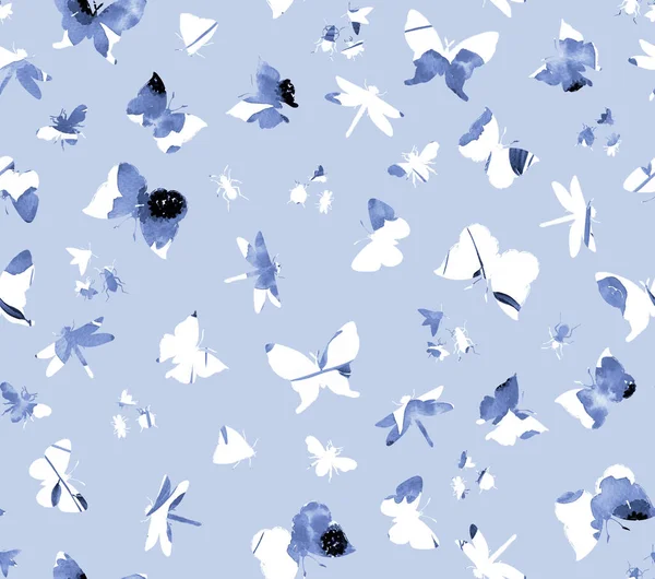 ポピーを背景に蝶とシームレスなカラフルな明るいパターン — ストック写真