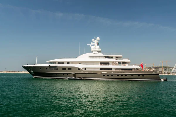 stock image Luxury yacht in of Dubai, Unidet Arab Emirates.