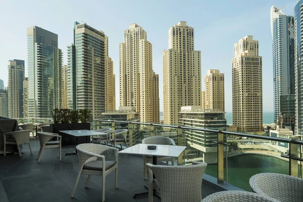 Luxusní mrakodrapy v centru Dubaje, Unidet arabské emiráty. — Stock fotografie