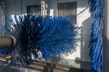 Araba yıkama, otomatik araba yıkama.