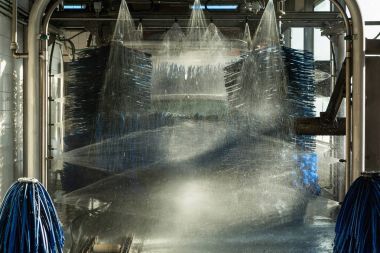 Araba yıkama, otomatik araba yıkama.