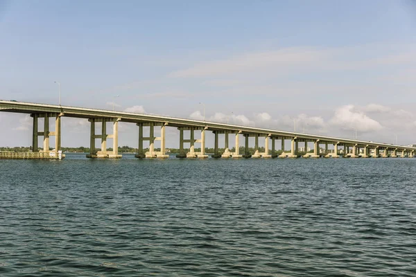 Мост Калусахачи в Форт-Майерсе — стоковое фото