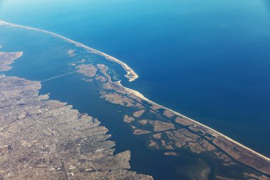 Doğu sahili, Long Island'ın havadan görünümü. Robert Moses State Park yangın adada. Tipik peyzaj Adaları ve plajlar. ABD