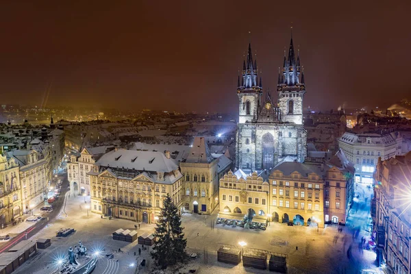 Liebfrauenkirche vor tyn auf dem Altstadtplatz von Prag kostel panny marie pred tynem — Stockfoto