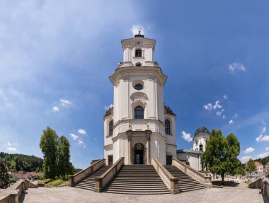 Kilise, manastır Krtiny, Çek Cumhuriyeti için hava görünüm. Meryem Ana, Barok anıt. Mimari, Jan Santini Aichel