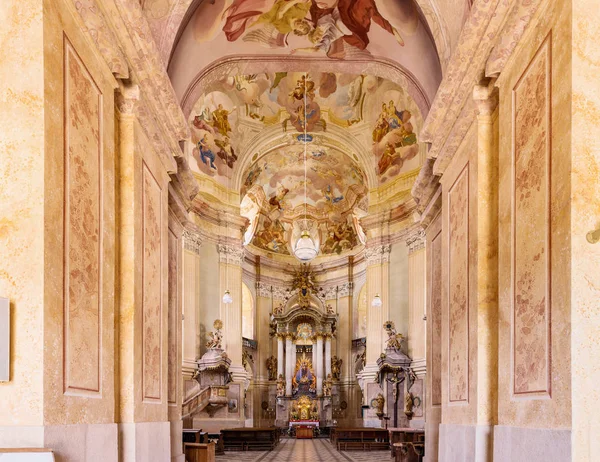 KRTINY,CZE - 15th JUNE 2017,  Interior monastery in Krtiny, Czech Republic. Virgin Mary, Baroque monument. Architecture, Jan Santini Aichel — Stock Photo, Image