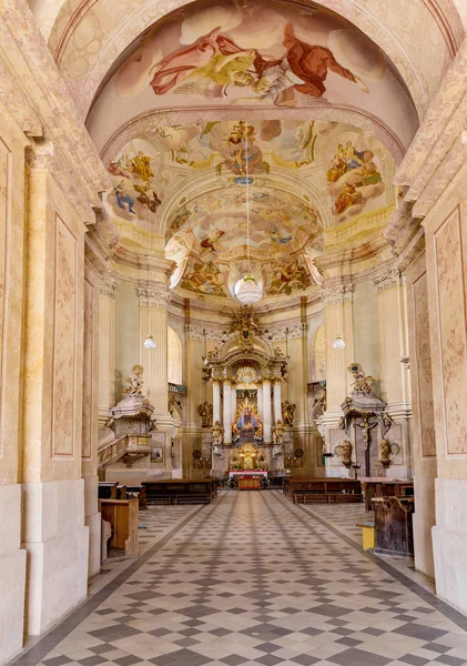 KRTINY,CZE - 15th JUNE 2017, Interior monastery in Krtiny, Czech Republic. Virgin Mary, Baroque monument. Architecture, Jan Santini Aichel — Stock Photo, Image
