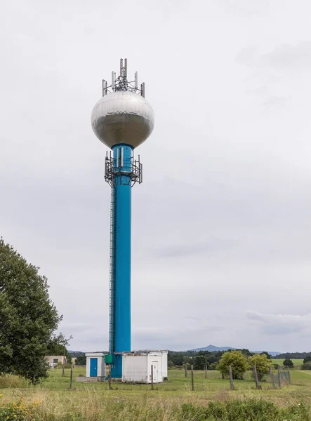 Torre serbatoio dell'acqua — Foto Stock