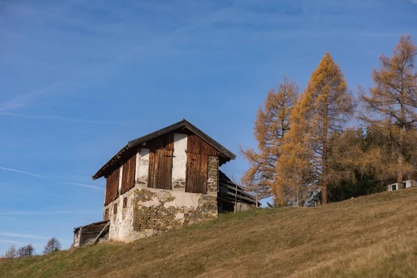 Casas de madera en las Dolomitas — Foto de Stock
