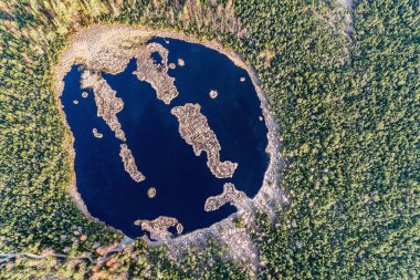 Chalupska üzerinde hava görünümünü demirlemek sonbahar, Sumava, Milli Parkı, Çek Cumhuriyeti