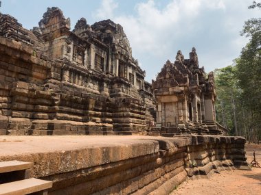 Ta Keo tapınağı - dağ. Khmer tapınağı 10. yüzyılda Siem Reap yakınlarındaki Angkor kompleksinde inşa edildi. Kamboçya