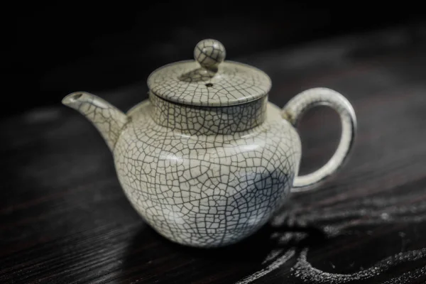 Chinesische Teekanne Aus Keramik Teekanne Mit Rissen Jingdezhen Keramik Stockbild