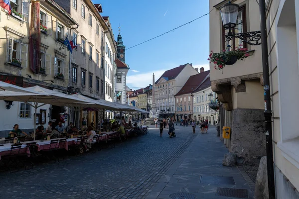 Calle de Liubliana, la capital de Eslovenia. Es uno de los países más pequeños de Europa —  Fotos de Stock