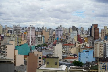 Sao Paulo 'nun Beton Ormanları. Güney Amerika 'nın en büyük ülkesinin en kalabalık şehri. Şubat 2020