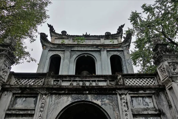 Hanoi Deki Konfüçyüs Edebiyat Tapınağı Nın Ana Kapısı Eşsiz Bir — Stok fotoğraf