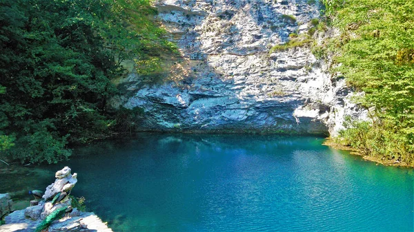 Einzigartiger Blauer See Abchasien Ein Kleiner Aber Tiefer See Von — Stockfoto