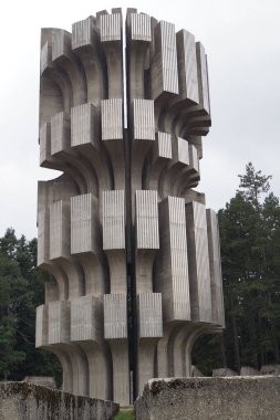 Devrim Anıtı, 2. Dünya Savaşı Anıtı