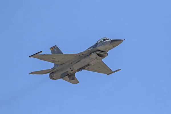 飛行機私たち空軍 F-16 戦闘機 — ストック写真