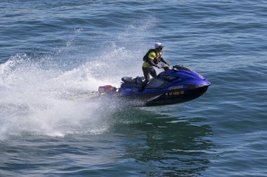 Hayat koruma 2016 Huntington Beach hava Fuarı'nda tekne jet ski devriye