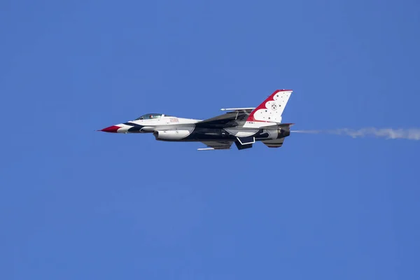 Αεροπλάνο μας Air Force Thunderbirds jet αγωνιστών — Φωτογραφία Αρχείου