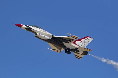 Uçak bizi Hava Kuvvetleri Thunderbirds F-16 savaşçıları