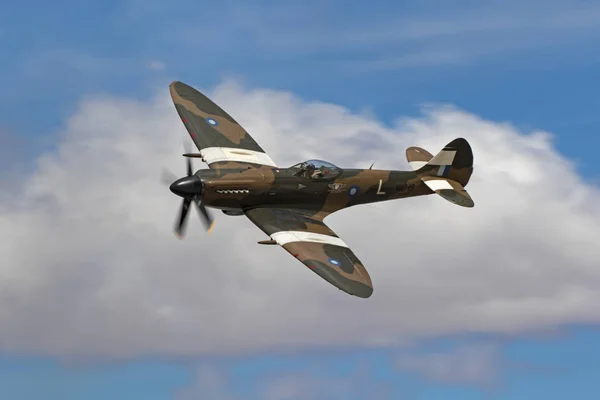 Airplane British Submarine Spitfire WWII fighter flying at air show — Stock Photo, Image