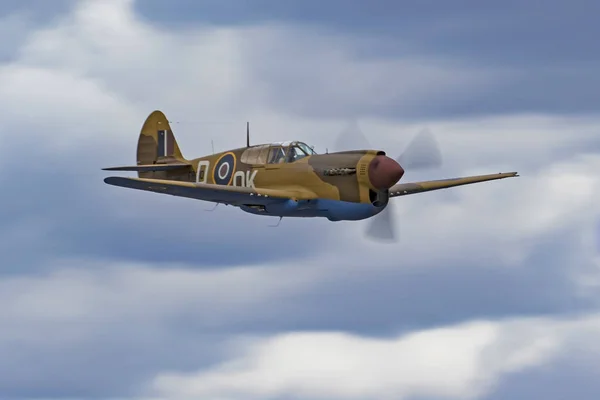 Vintage Wwii P-40 Warhawk μαχητής αεροπλάνο που φέρουν 2017 Air Show — Φωτογραφία Αρχείου