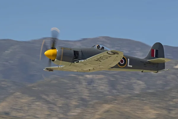 Uçak Hawker Sea Fury flyng, California Hava göster — Stok fotoğraf