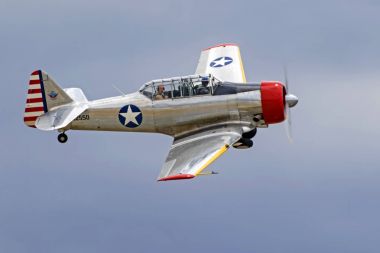 Hava gösterisi uçan uçak İkinci Dünya Savaşı T-6 Teksaslı Snj vintage avcı