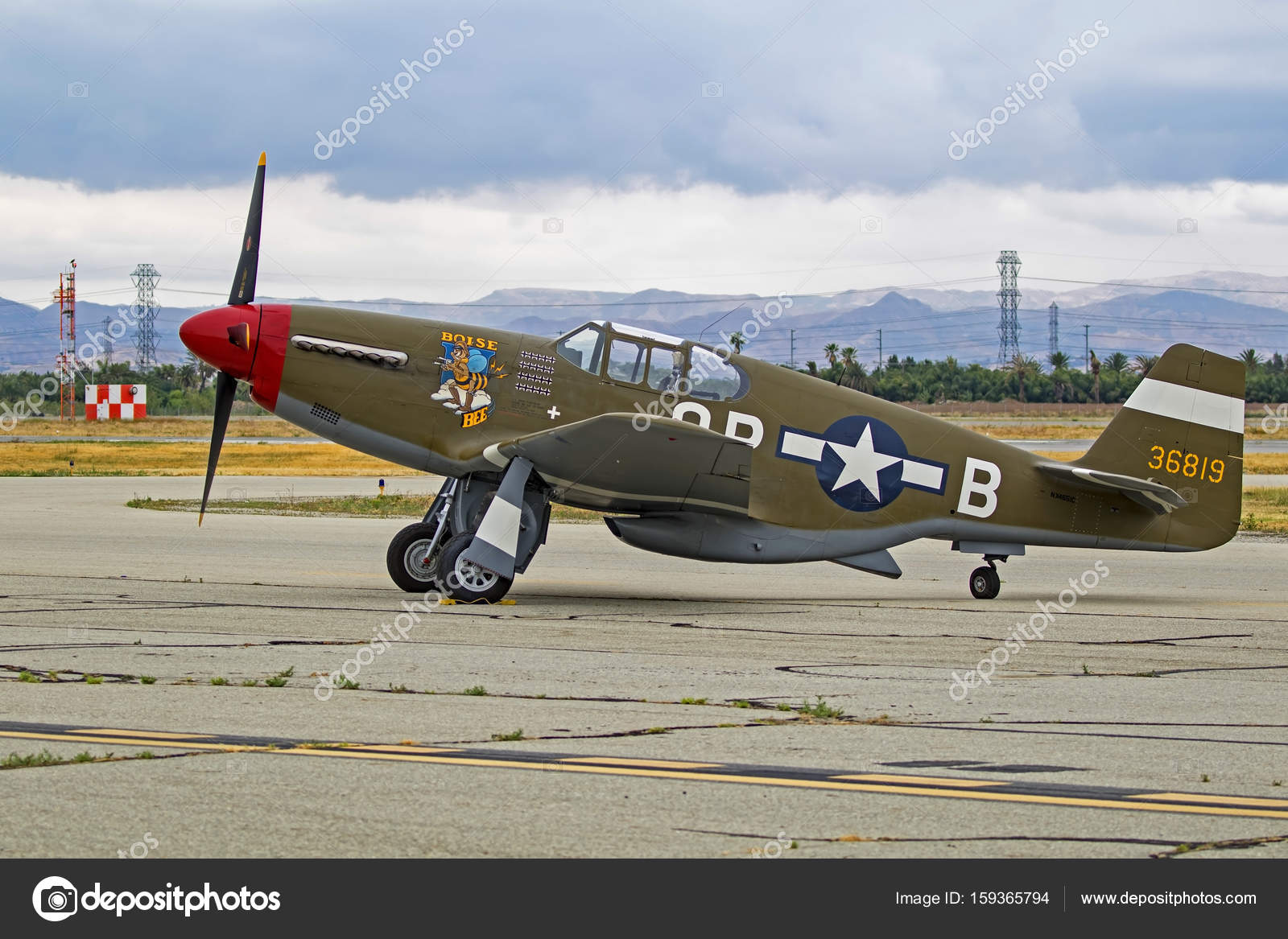 Airplane P 51 Mustang Wwii Fighter On The Runway Stock Editorial Photo C Kgriff