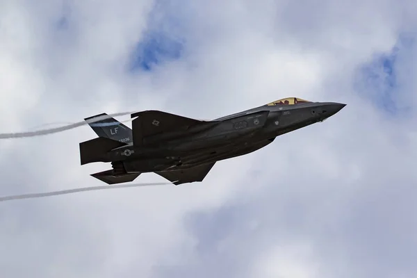 Самолёт F-35 Lightning — стоковое фото