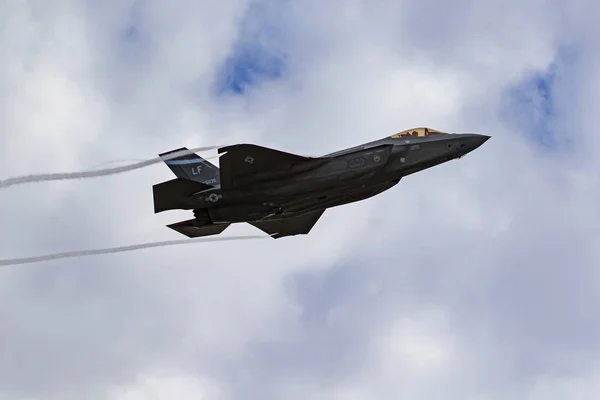 Avion F-35 chasseur à réaction furtif Lightning — Photo