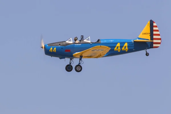 Airplane PT-19 WWII fighter trainer aircraft flying at the airshow — Stock Image Airplane PT-19 WWII fighter trainer aircraft flying at the airshow Stock Photo