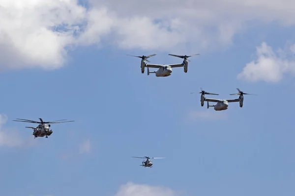 Aeronave fly-over no Miramar Airshow — Fotografia de Stock