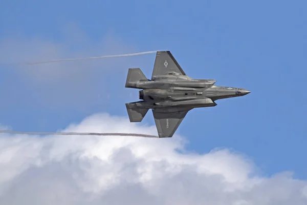 Самолёт F-35 Lightning — стоковое фото
