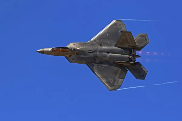 Aviões Raptor Stealth Jet Fighter Voando Los Angeles Air Show — Fotografia de Stock