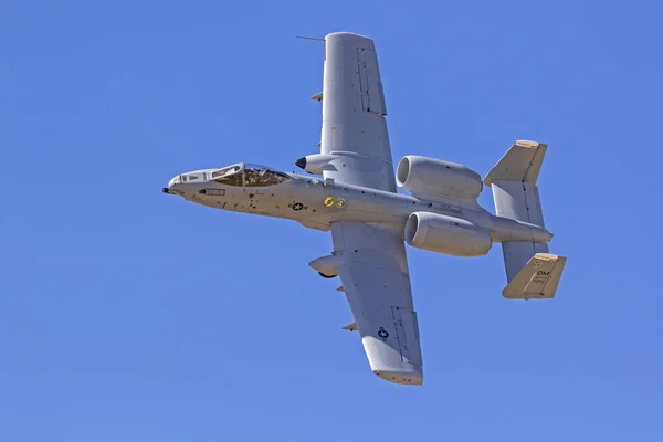 霹雳喷气飞机 172018 亚利桑那州 霹雳喷气飞行在2018卢克天空中节目 2018路加天航空展的特点是军事和民用飞行表演为公众 — 图库照片