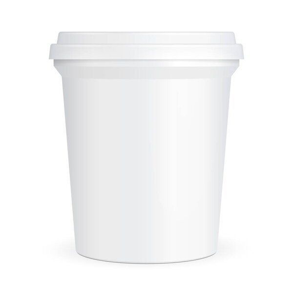 Контейнер для ведра белого пищевого пластика на десерт, йогурт, мороженое, кисло-крем или закуску. Иллюстрация изолирована на белом фоне. Составьте шаблон Ready для вашего дизайна. Упаковка продукции
