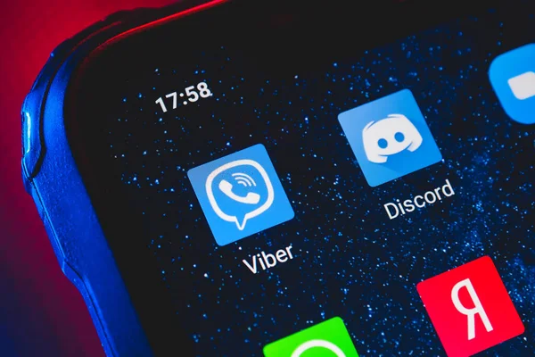 Ekran Akıllı Telefonunda Viber Uygulama Simgesi Viber Insanları Birbirine Bağlayan — Stok fotoğraf