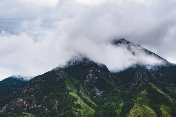 Een Indrukwekkende Bergketen Het Ongudaysky District Van Altai Krai Rusland — Stockfoto