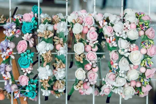 Flores Hechas Mano Decoración Femenina Cabeza Trabajos Manuales Pasatiempos Manualidades —  Fotos de Stock