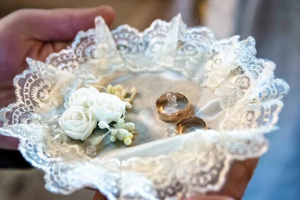 Anillos Boda Las Manos Preparación Matutina Para Boda —  Fotos de Stock