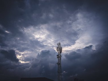 Bulutlu Haberleşme Kulesi