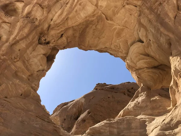 Kayadaki kemer. Timna Parkı. İsrail