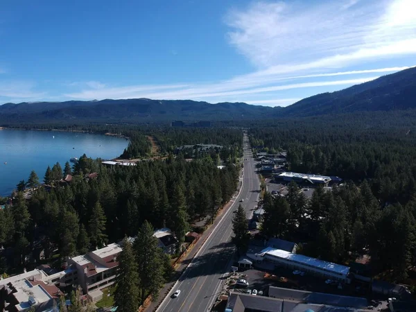 Country Road, Tahoe Lake, ABD